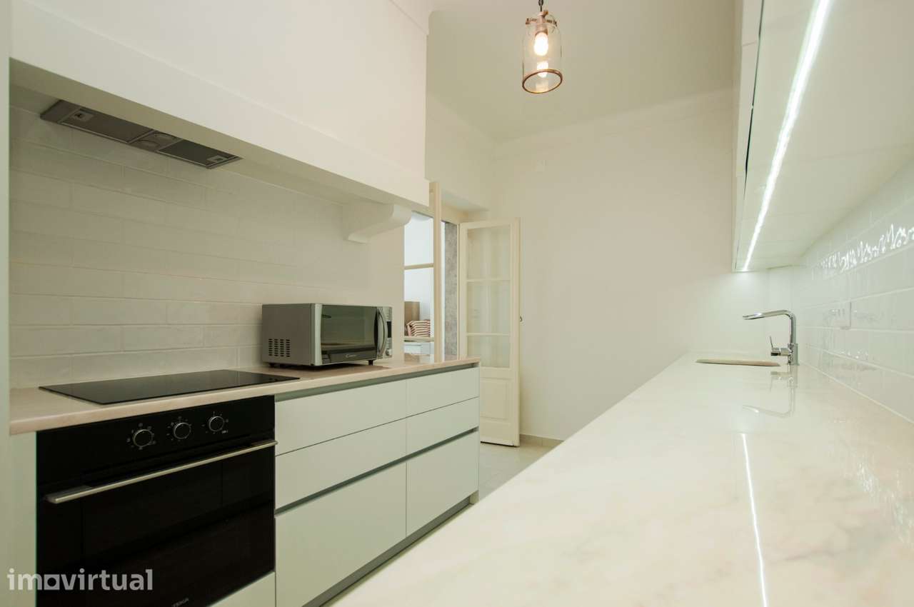 Apartamento T4 Luminoso com Varandas, junto ao Metro do Areeiro - Grande imagem: 5/21