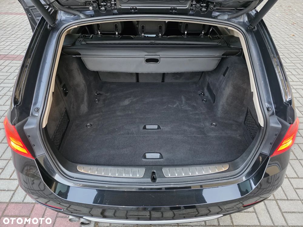 BMW Seria 3 330d Sport-Aut Blue Performance Modern Line - 25