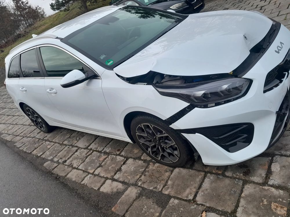 Kia Ceed 1.5 T-GDI OPF GT Line - 30