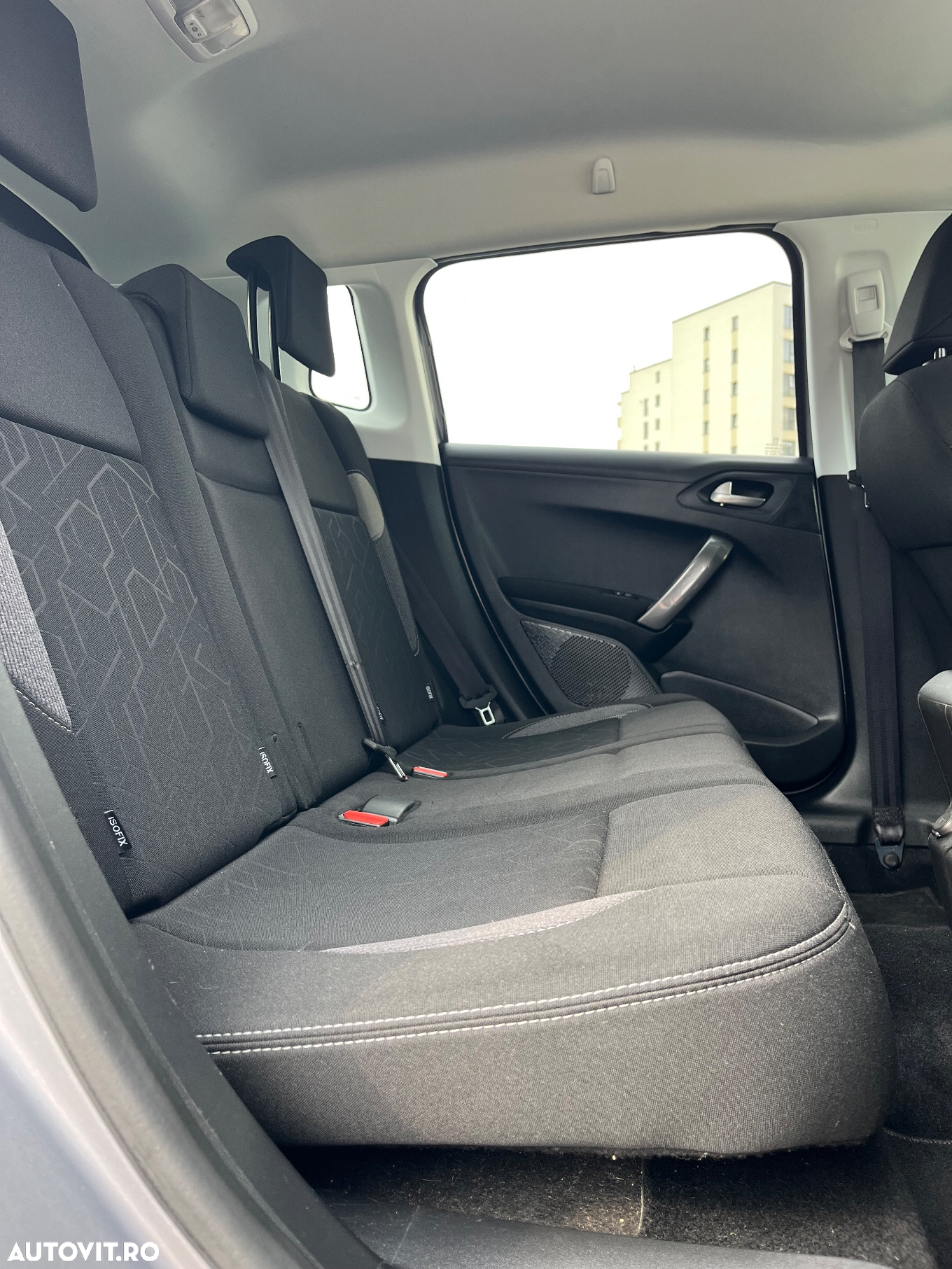 Peugeot 2008 - 13