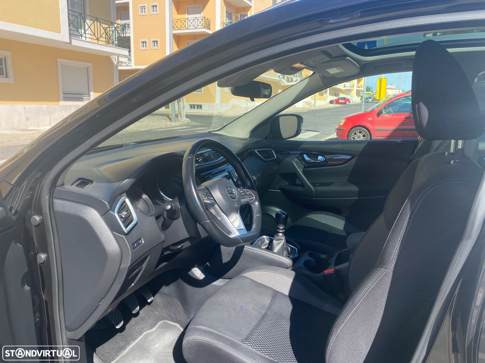 Nissan Qashqai 1.5 dCi N-Connecta Business - 17