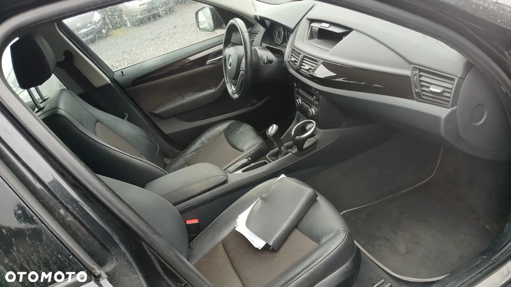 BMW X1 sDrive18d xLine - 9