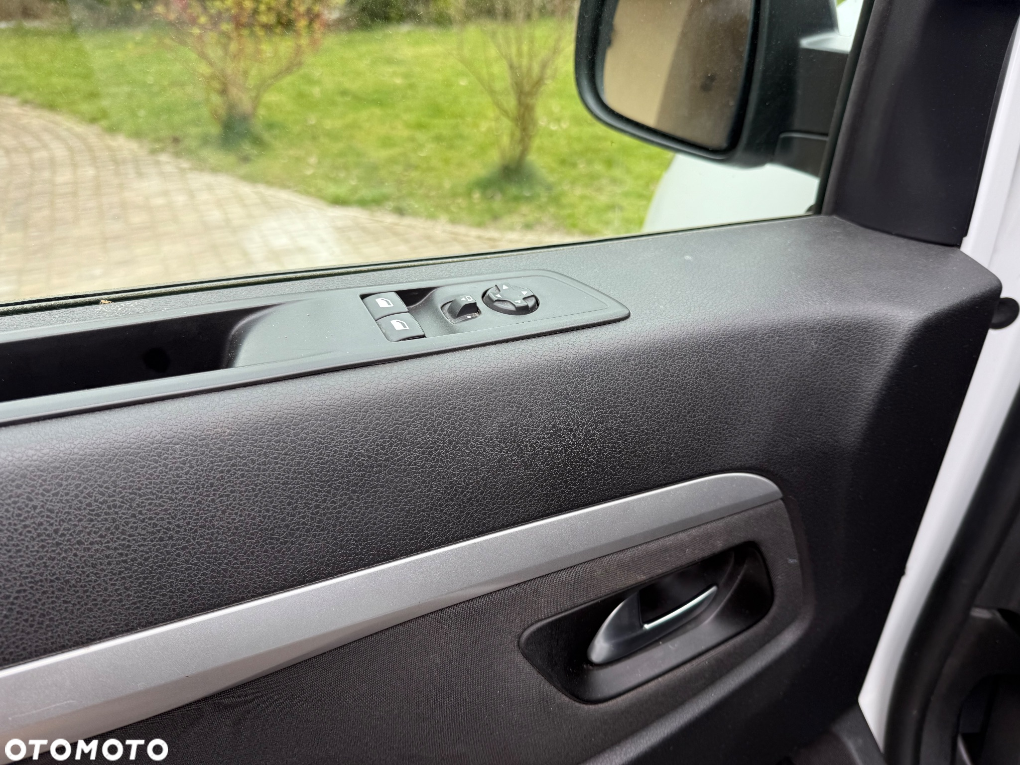 Opel VIVARO - 22