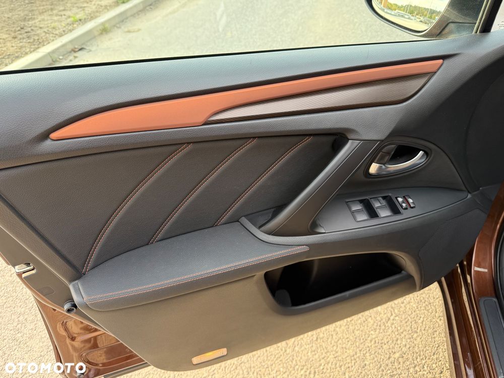 Toyota Avensis Touring Sports 1.8 Edition S+ - 32