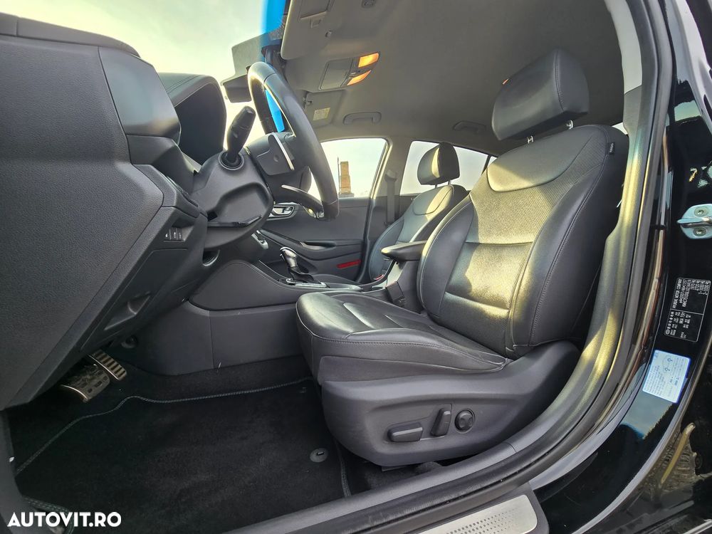 Hyundai IONIQ 1.6 GDI Premium - 8