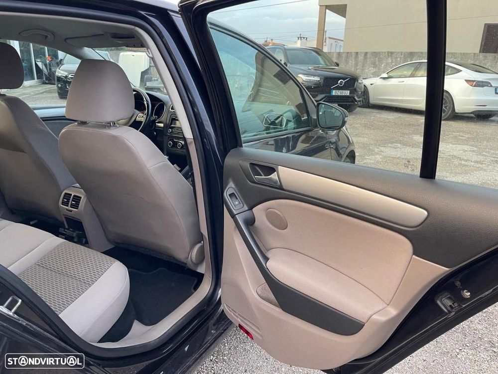 VW Golf 1.6 TDi Confortline - 16