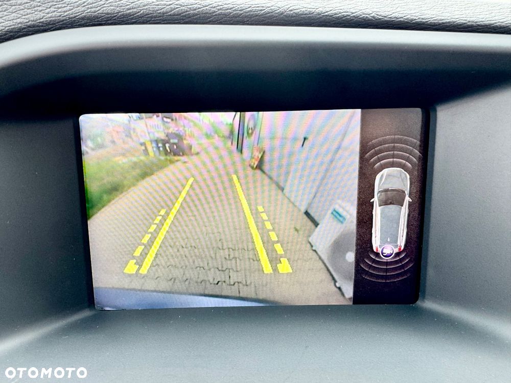 Volvo V60 D4 Geartronic R-Design - 36