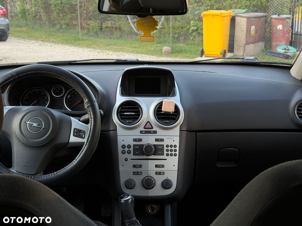 Opel Corsa 1.4 16V Enjoy - 4