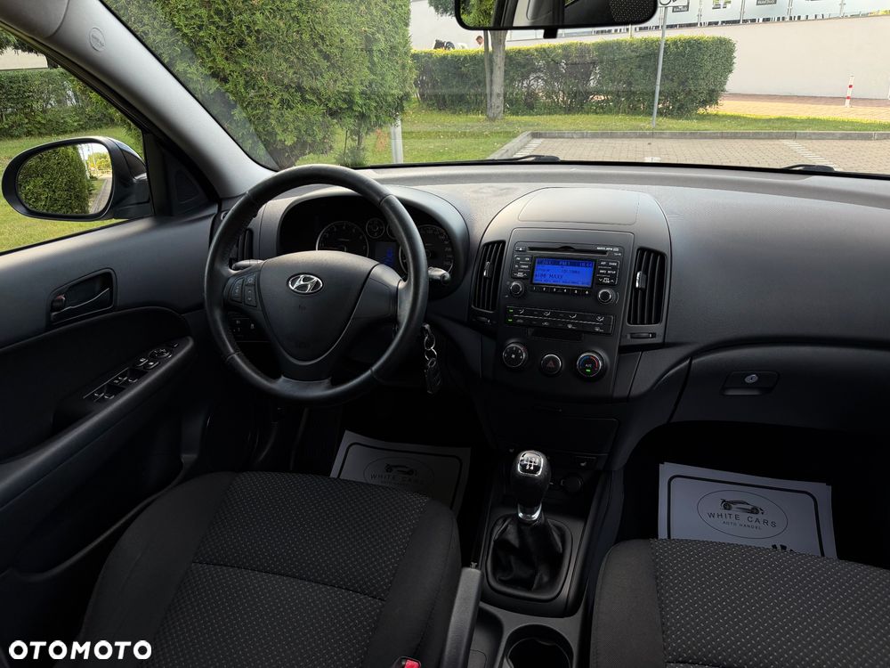 Hyundai i30 i30cw 1.4 UEFA EURO 2012 Edition - 30