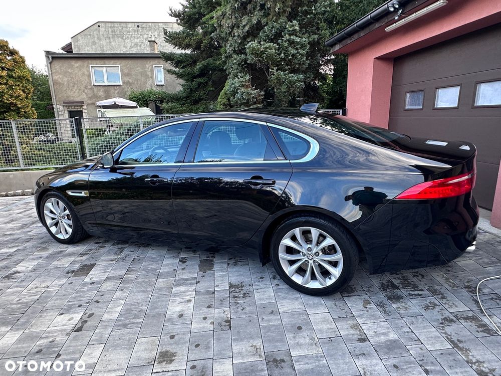 Jaguar XF 2.0 i4D Portfolio - 6