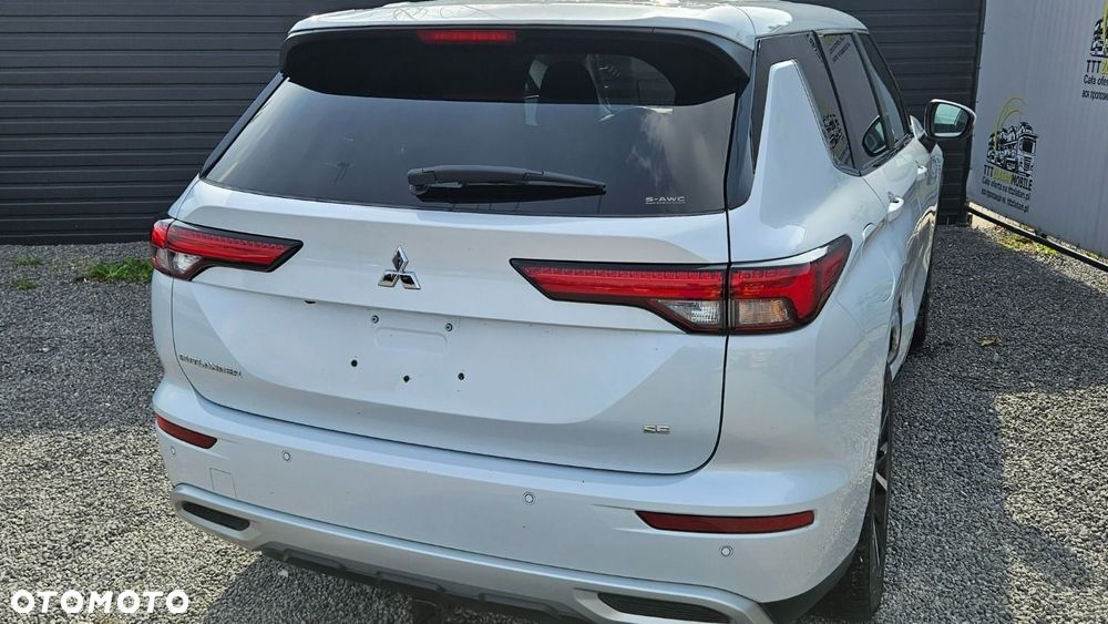 Mitsubishi Outlander - 27