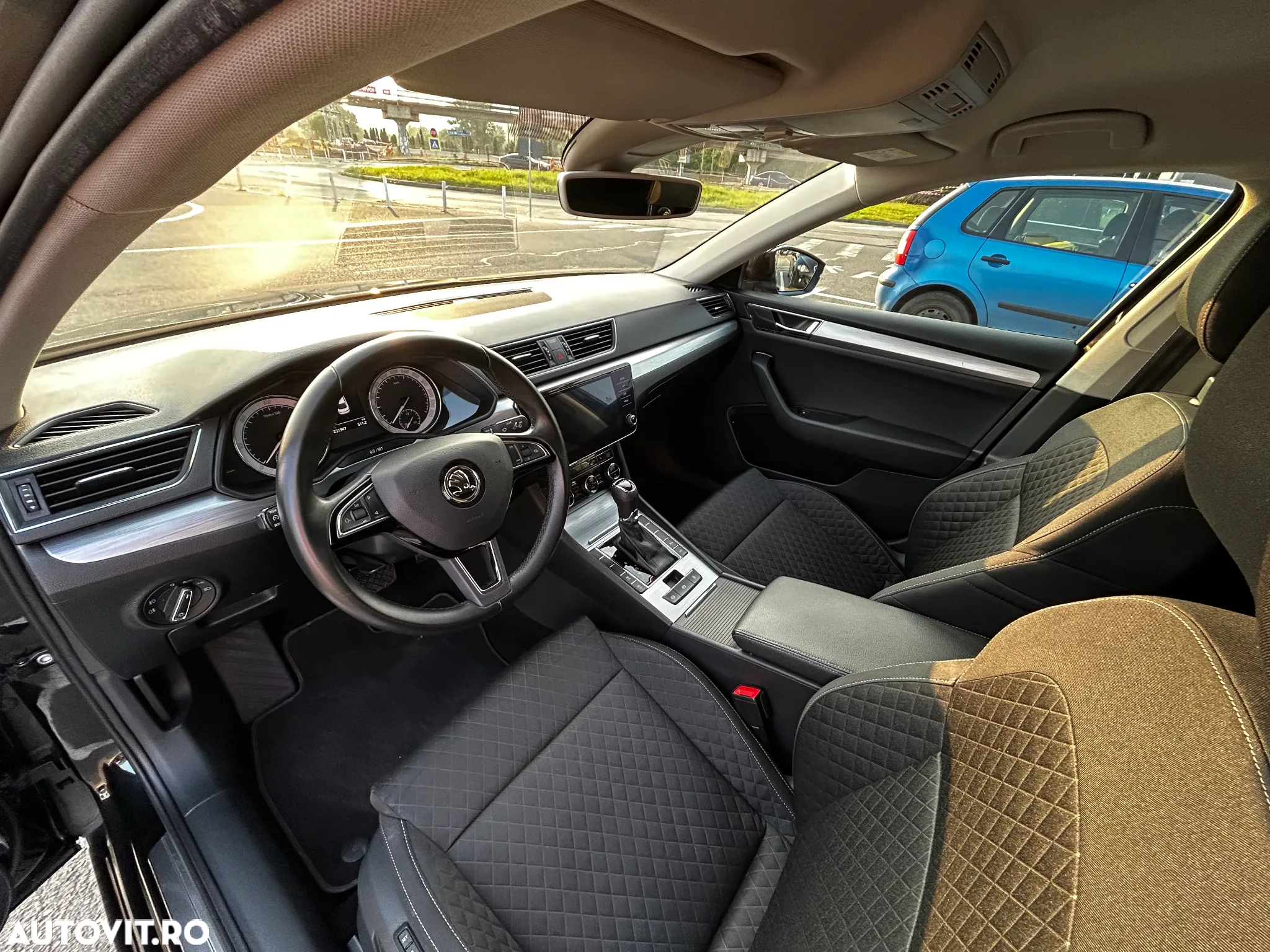 Skoda Superb Combi 2.0 TDI DSG Ambition - 5