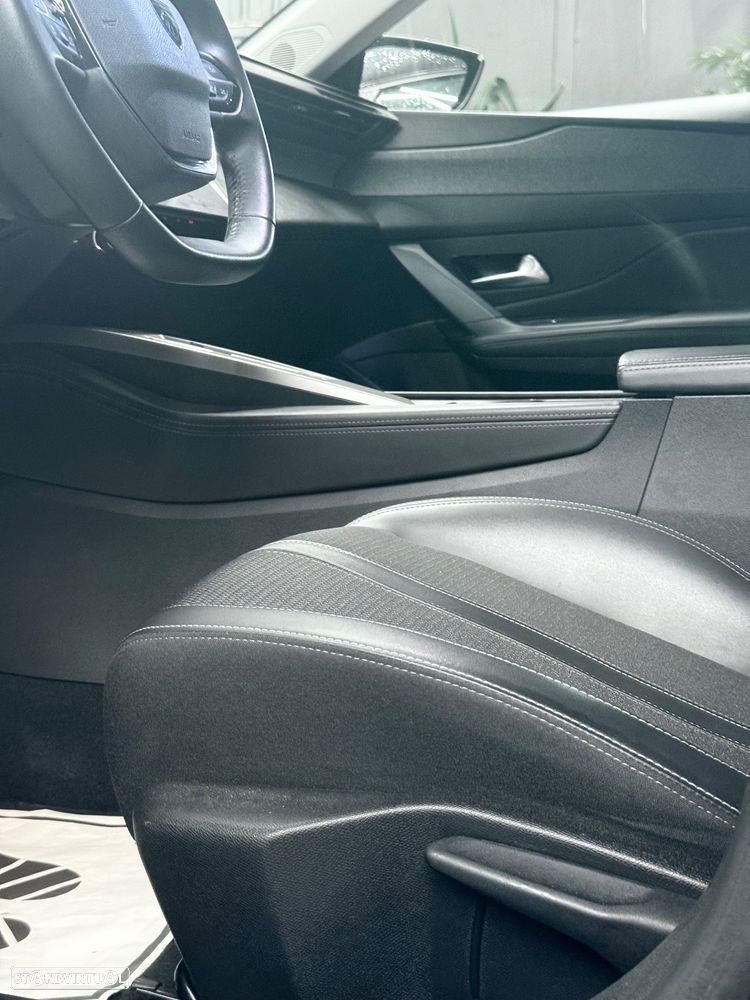 Peugeot 308 SW BlueHDi 130 EAT8 Stop & Start Allure Pack - 17