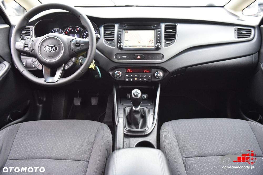 Kia Carens - 24