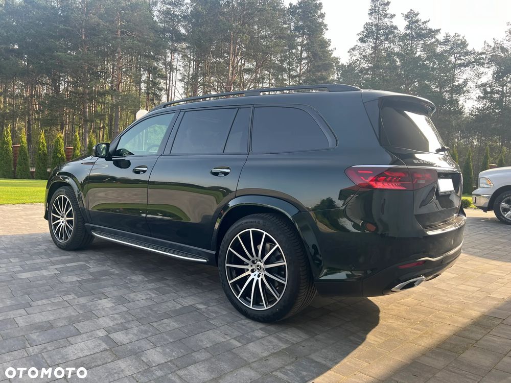 Mercedes-Benz GLS - 12