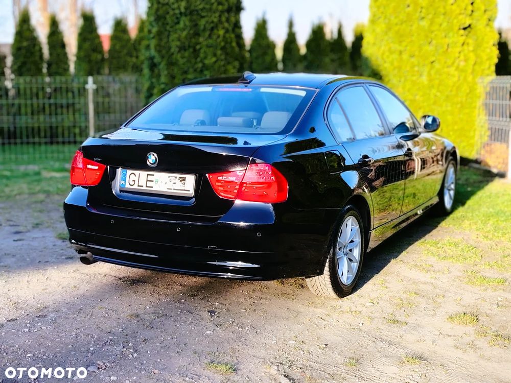 BMW Seria 3 318d - 8