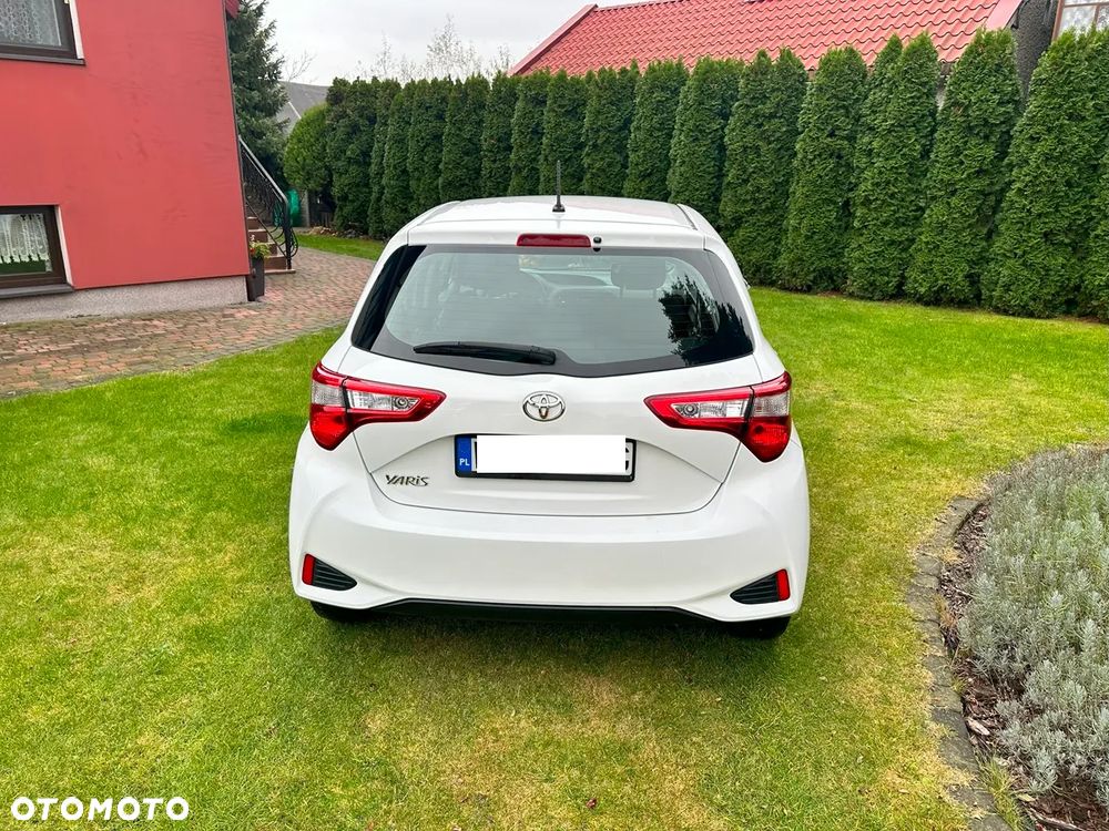 Toyota Yaris - 8