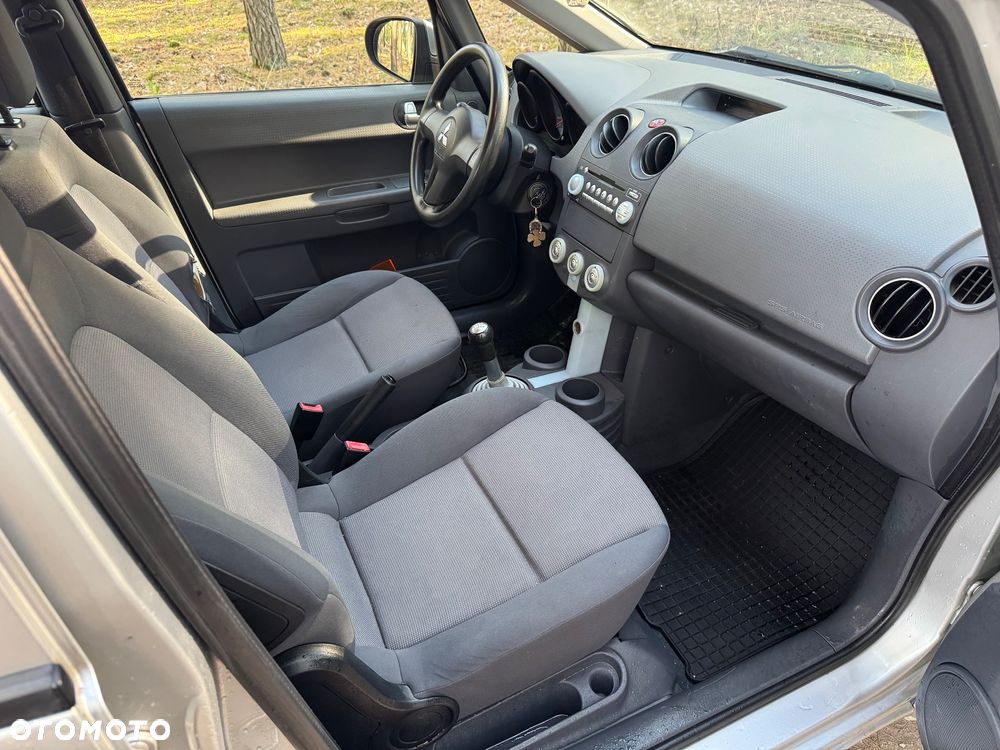 Mitsubishi Colt 1.5 DI-D Invite - 9