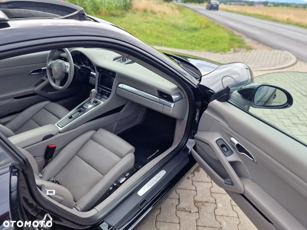 Porsche 911 Carrera Black Edition PDK - 30