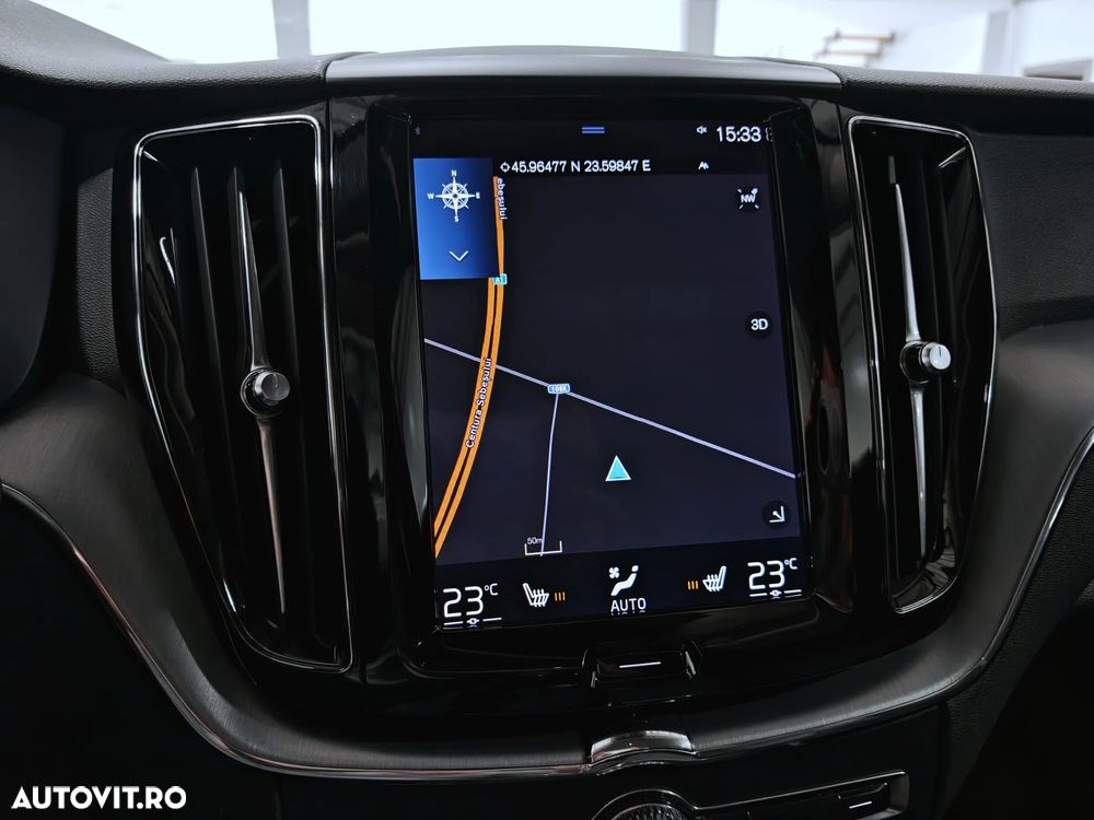 Volvo XC 60 D4 AWD Momentum - 12