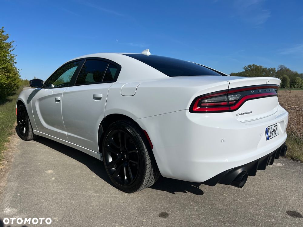 Dodge Charger 3.6 GT - 10