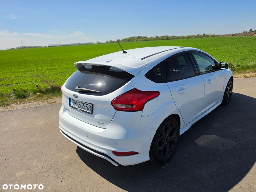 Ford Focus 1.5 EcoBoost ST-Line Red ASS - 3