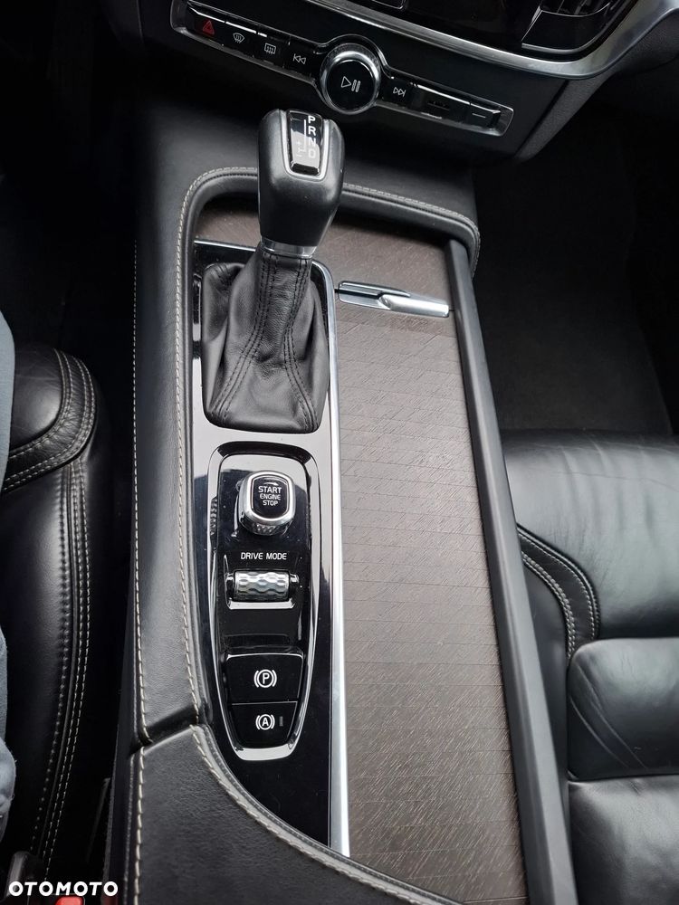 Volvo V90 Cross Country D4 AWD Ocean Race - 13