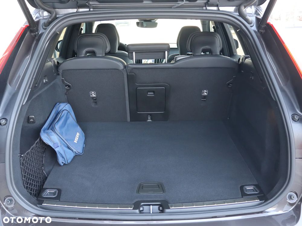 Volvo XC 60 B5 B AWD Ultra Dark - 18