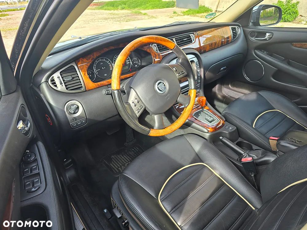 Jaguar X-Type 3.0 Executive - 25