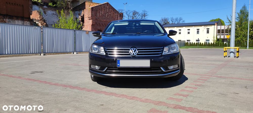 Volkswagen Passat 2.0 TDI 4Mot Highline DSG - 2