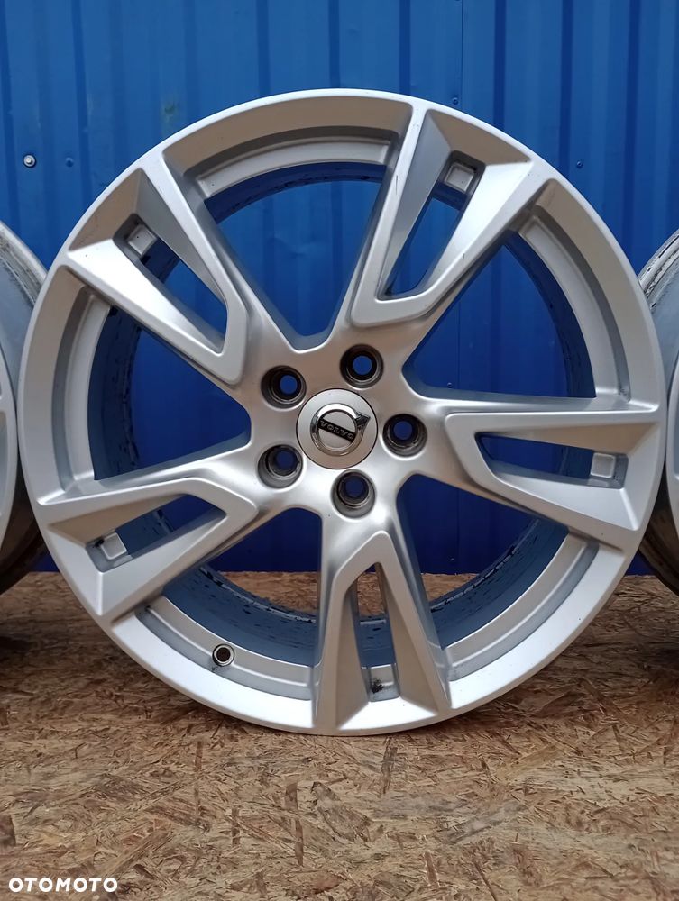 FELGI ALUMINIOWE 5x108 R18 ET50,5 7,5J VOLVO C30 C70 EX30 S40 S60 S80 V40 V50 V60 V70 XC40 XC60 XC70 - 5