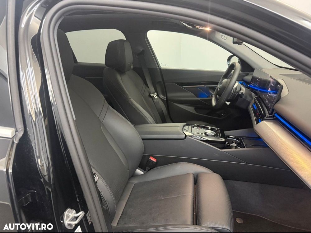 BMW Seria 5 520i AT MHEV - 14