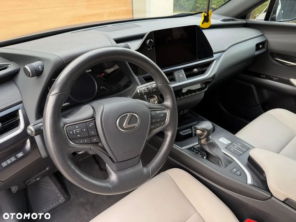 Lexus UX 250h GPF F Sport Design 2WD - 13