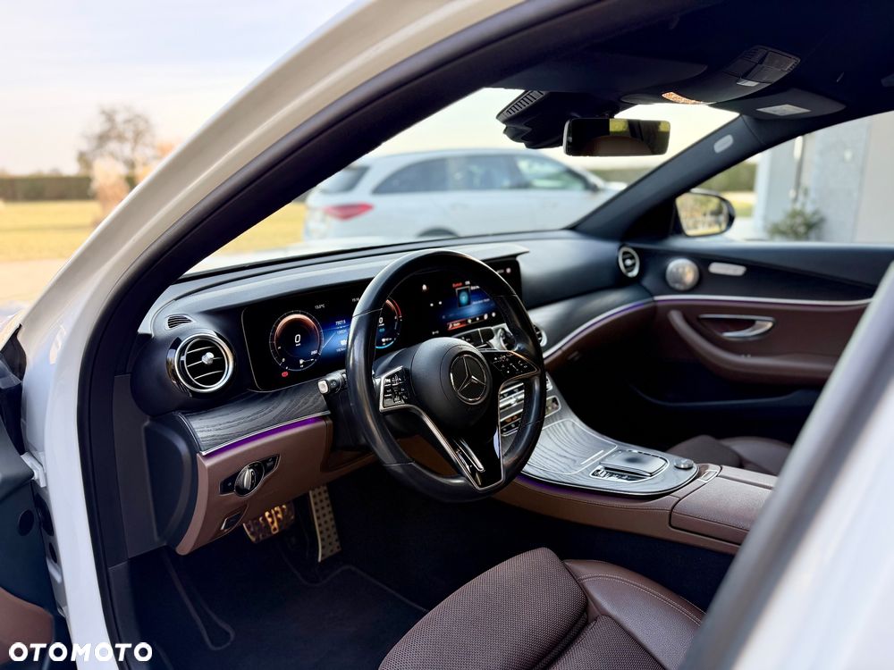 Mercedes-Benz Klasa E 300 de 9G-TRONIC - 20
