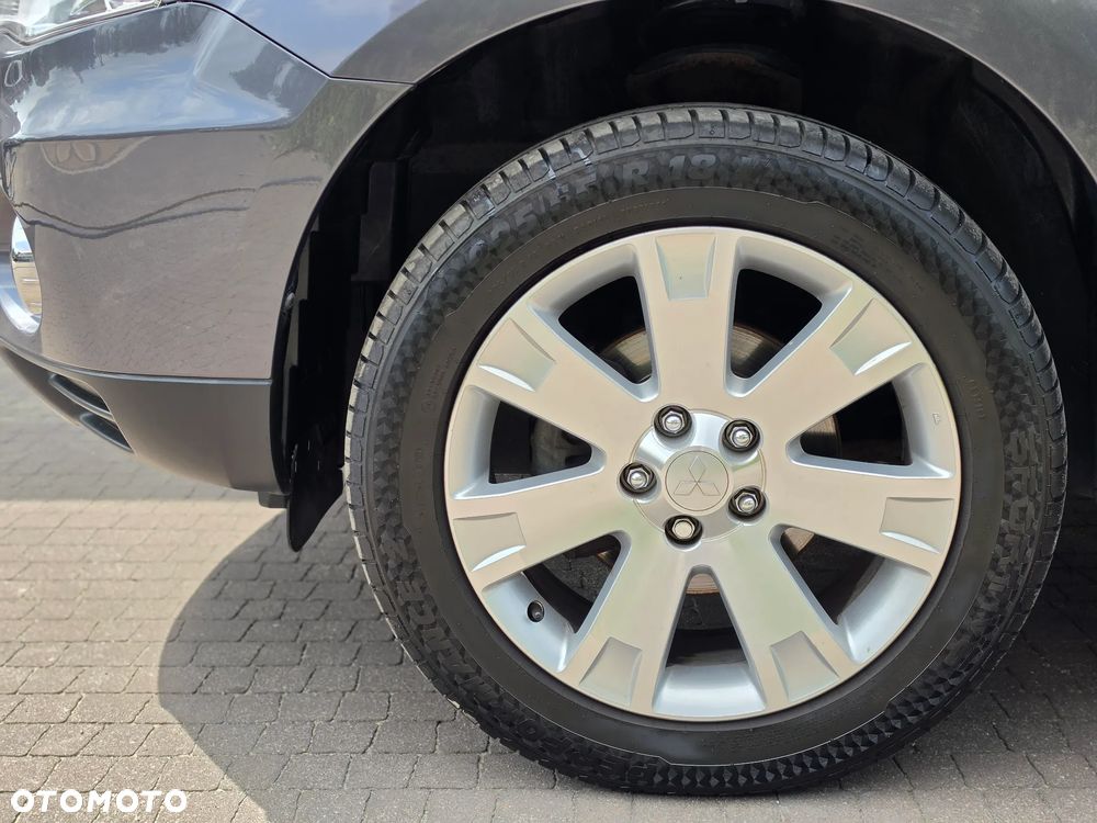Mitsubishi Outlander - 9