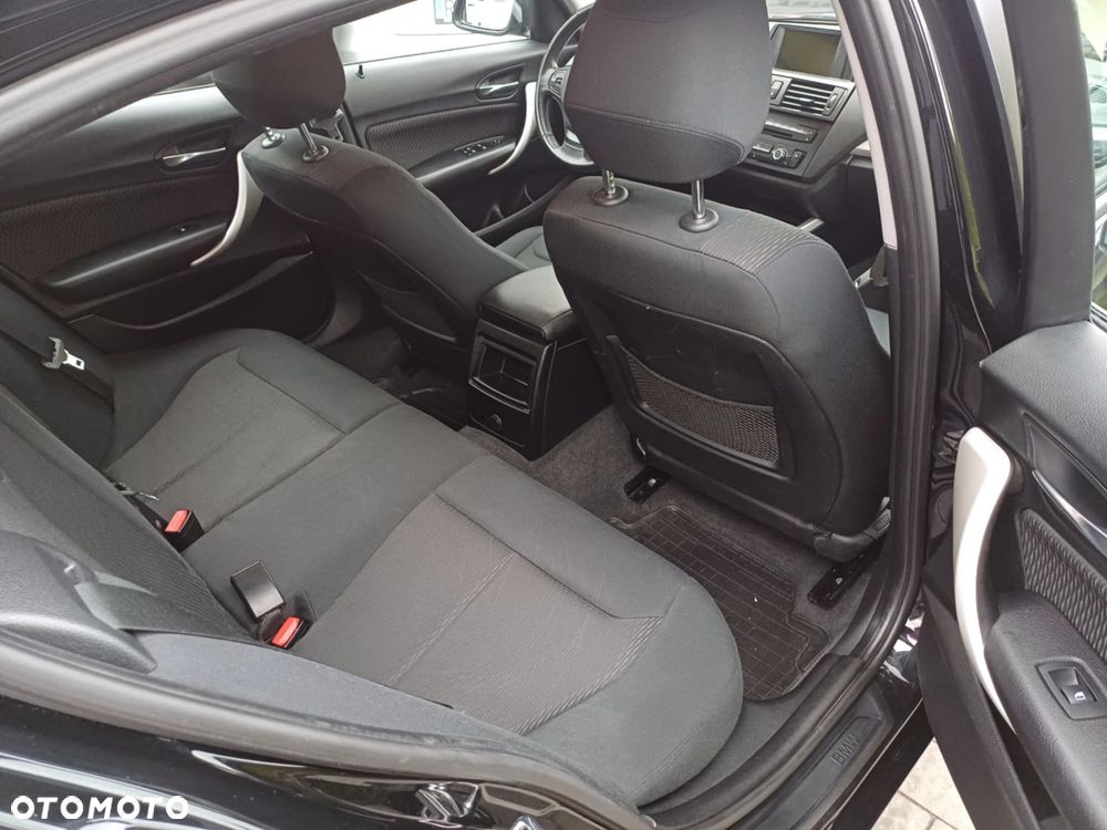 BMW Seria 1 116i - 13