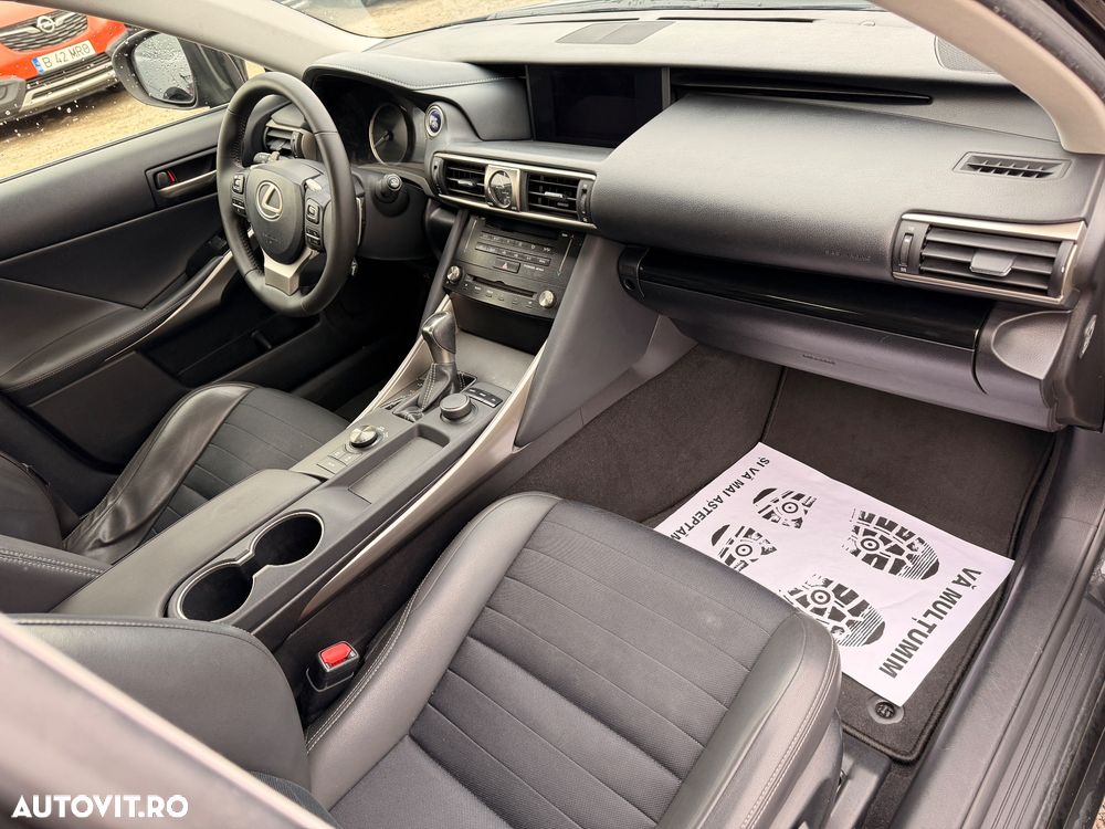Lexus Seria IS Luxury Line - 9