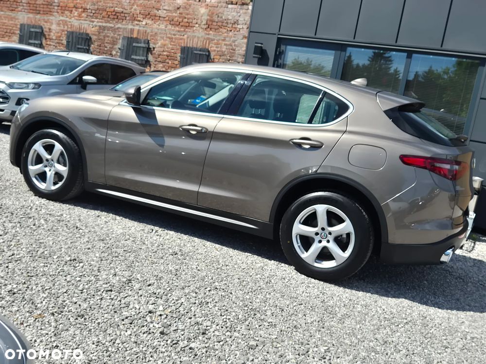Alfa Romeo Stelvio 2.2 16V AT8 Executive - 8