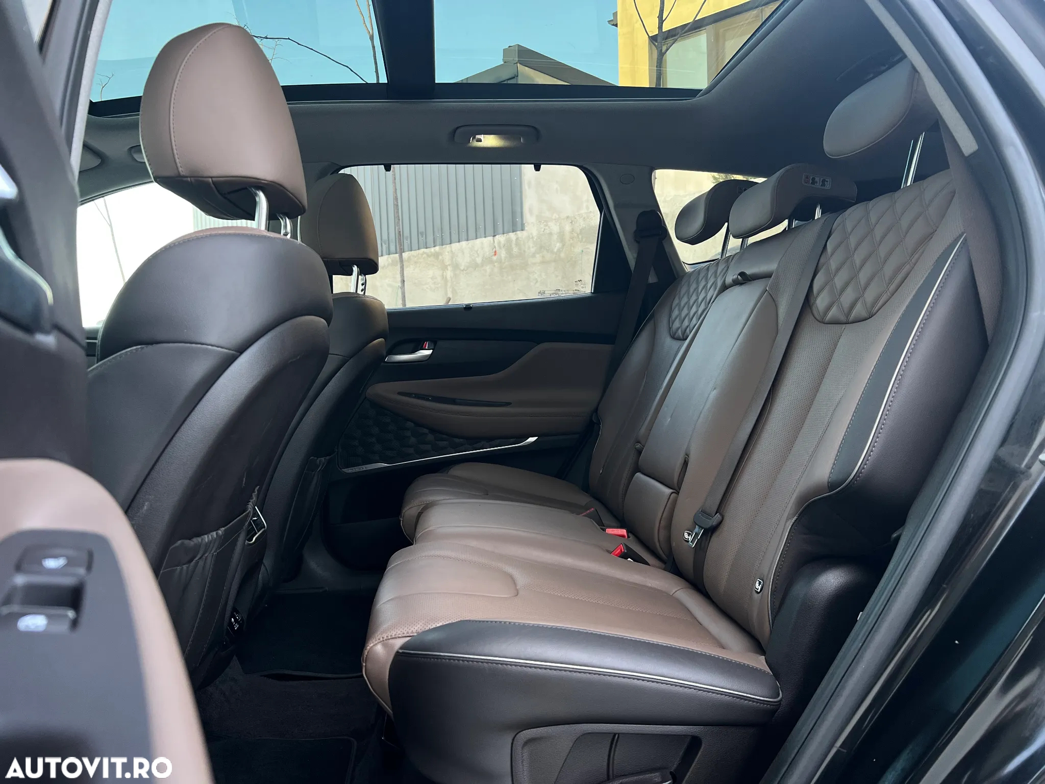 Hyundai Santa Fe Plug-in Hybrid 1.6 l 265 CP 4WD 6AT Luxury - 7
