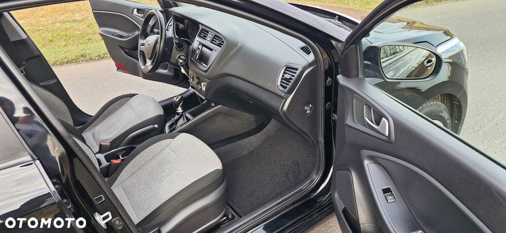 Hyundai i20 1.1 CRDi BlueDrive Comfort - 10