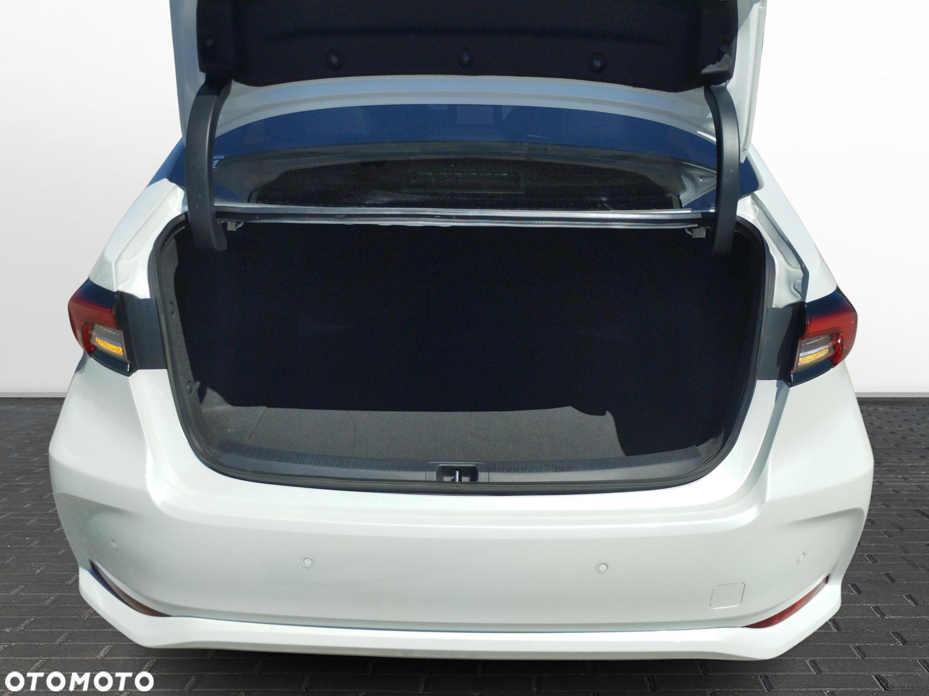 Toyota Corolla - 13