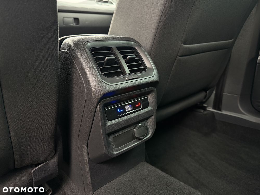 Volkswagen Tiguan - 35