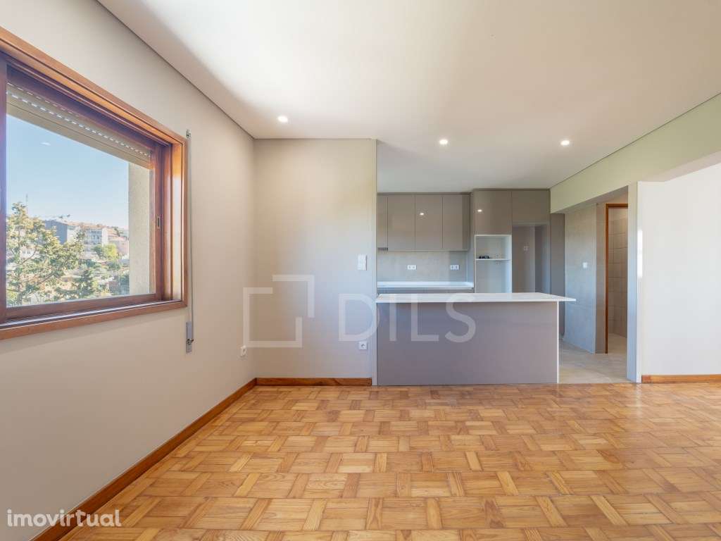 Apartamento T3+1 na Avenida da República - Grande imagem: 2/45