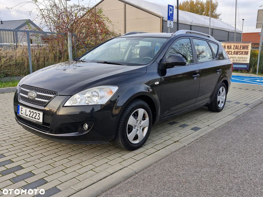 Kia Venga 1.4 CVVT Vision - 11