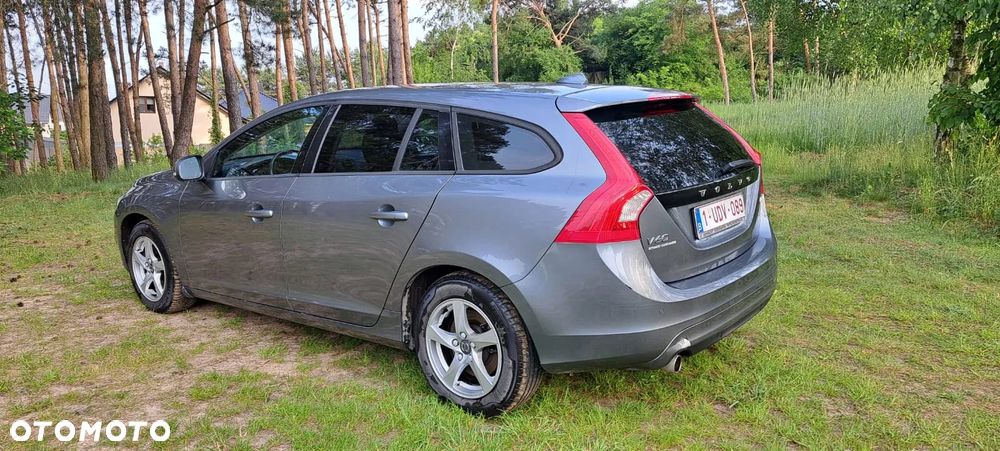 Volvo V60 D2 Momentum - 4