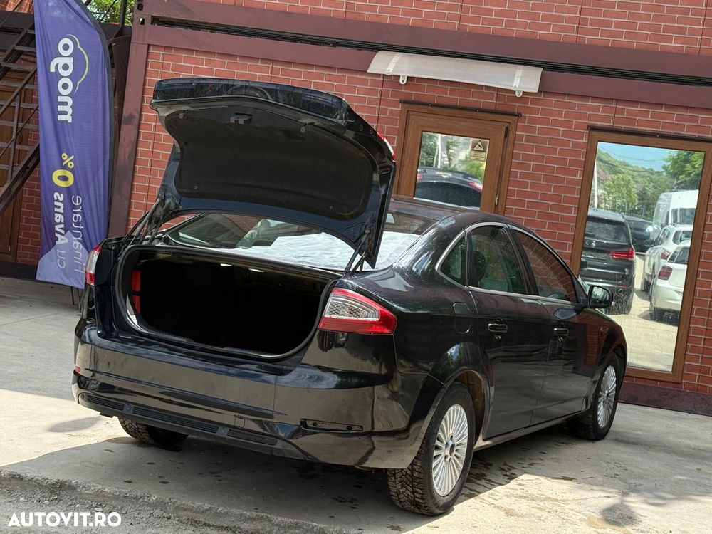 Ford Mondeo - 27