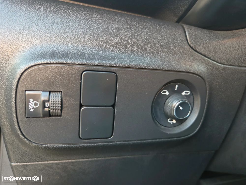 Citroën C3 1.2 PureTech C-Series - 37