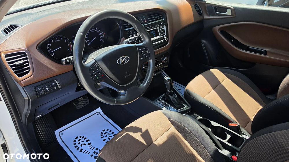 Hyundai i20 1.4 Automatik Trend - 13