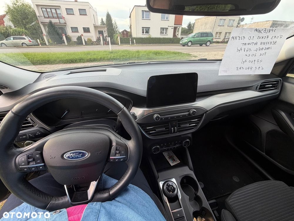Ford Focus 1.0 EcoBoost Titanium - 10