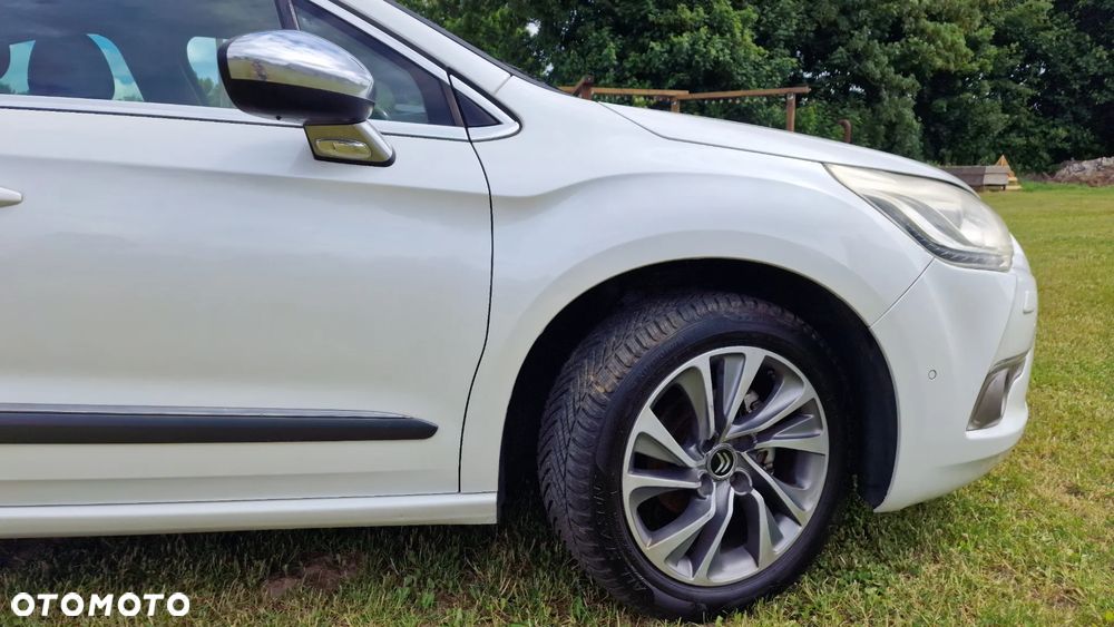 Citroën DS4 e-HDi 110 EGS6 SoChic - 19